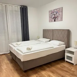 corvin-rose-apartment-hotel.inbudapesthotels.com/